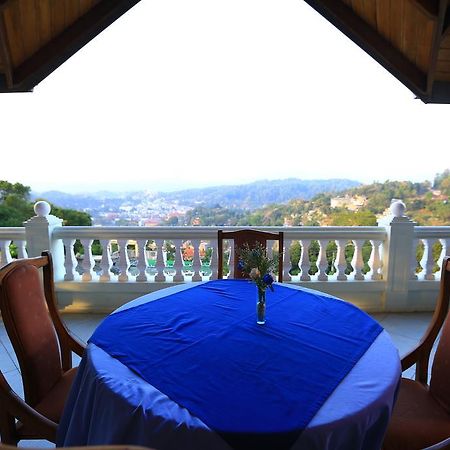 Alcam Holiday Home Канді Екстер'єр фото